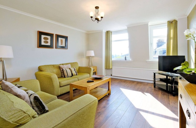 2nd Floor beautiful apartment in city centre