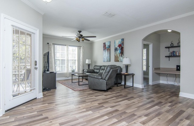 2nd Floor Corner Unit - 2 bedroom 2 bath in Tampa, FL