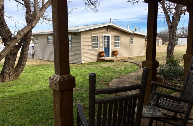 3/2.5 house sleeps 5 comfortably!