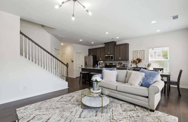 $3,300/mo Peaceful Retreat Stone Mountain Park|3BR