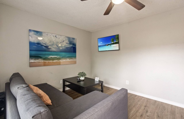 3/4 mile to AT&T Stadium : Prime Location! Sleeps6
