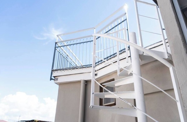 3.7 km from the Ruins of Pompeii, Apartment with Double Bedrooms. Vesuvius view.