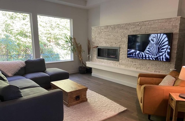 3 BD - Beautiful house - 40 mins to Whistler!