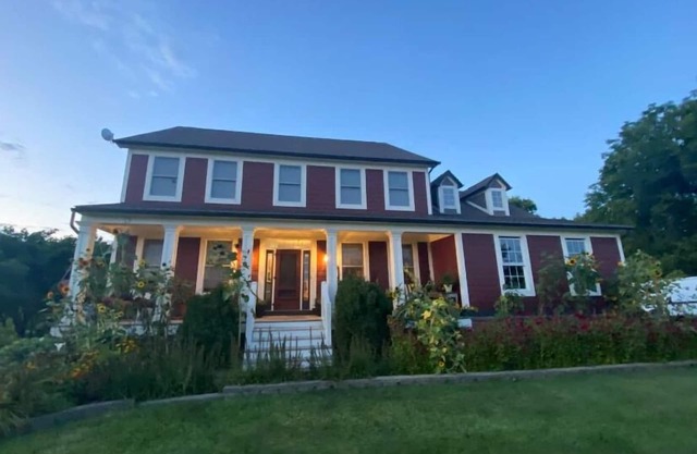 3 BD, COZY SUITE, HOME AWAY FROM HOME
