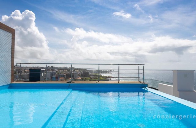 3 bdr aprt, stunning seaview, rooftop pool - LCGR