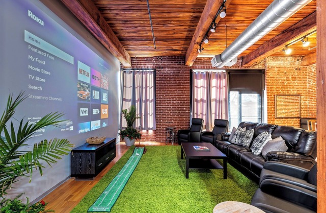 3 Bed DWTN Loft-Theater Seating & 100" Projector-W/D