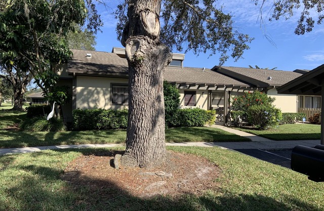 3 bed Villa with lake views within secure gated community