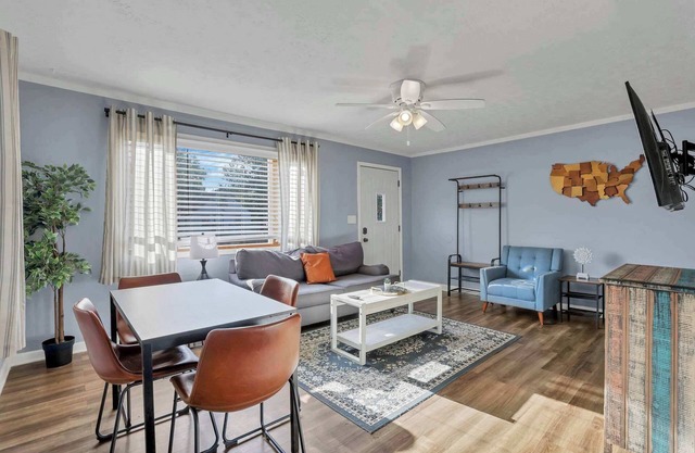 3 Bedroom 2 Bathroom + Fenced yard