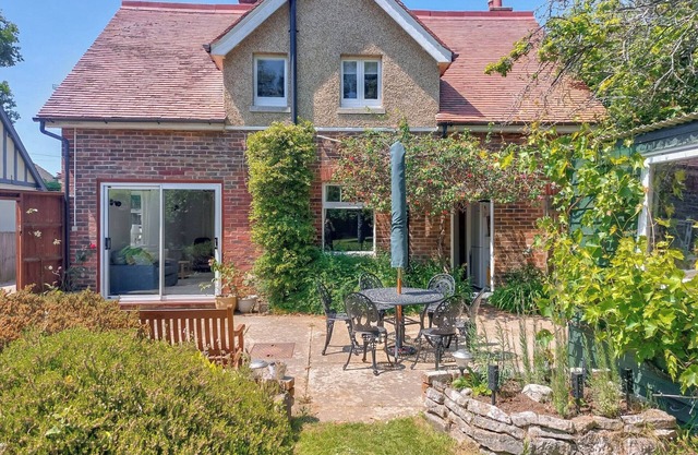 3 bedroom accommodation in Hayling Island