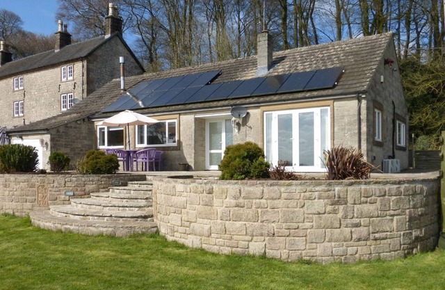 3 bedroom accommodation in Brassington