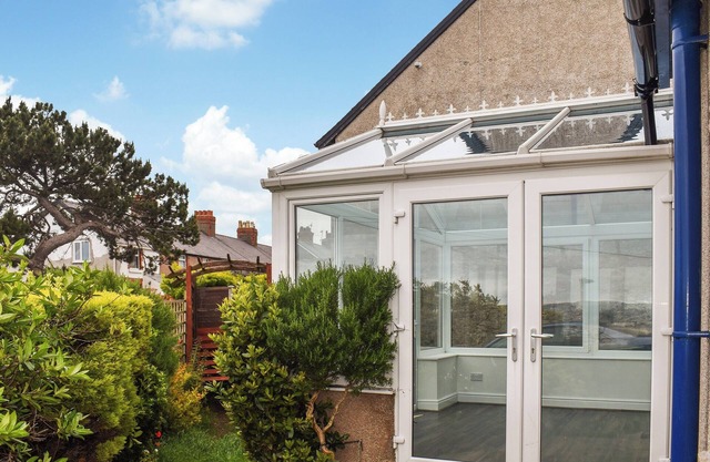 3 bedroom accommodation in Old Colwyn, near Colwyn Bay