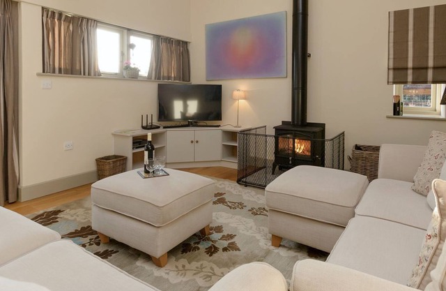 3 bedroom accommodation in Langham, near Gillingham