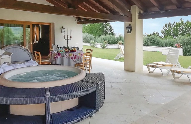 3 bedroom accommodation in Corbanese