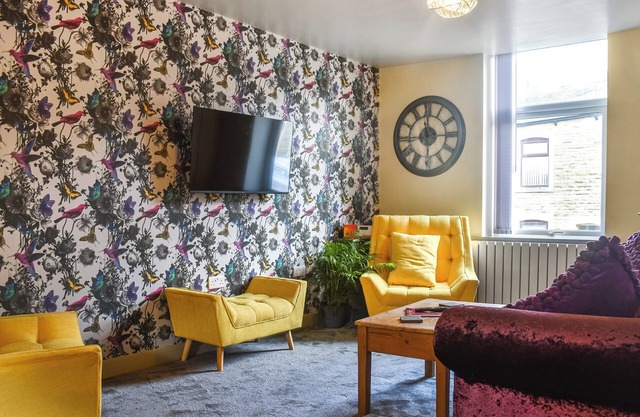 3 bedroom accommodation in Burnley