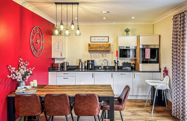 3 bedroom accommodation in Flaxton