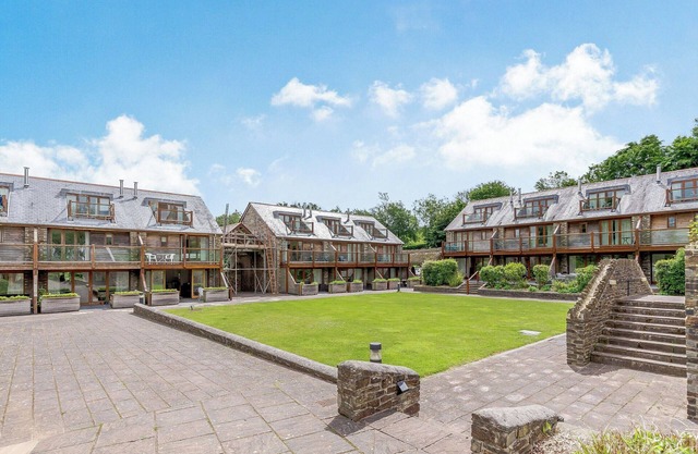 3 bedroom accommodation in Blackawton, near Totnes