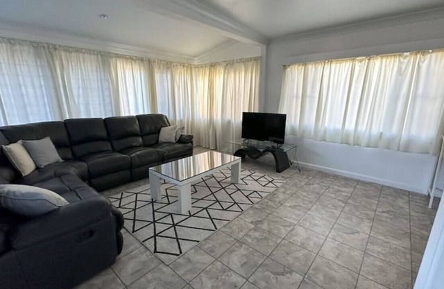 3 Bedroom Apartment with Garden