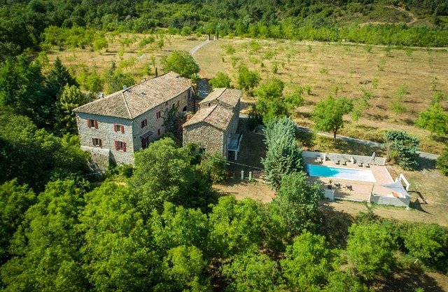 3 bedroom Gîte "Le Noyer" at Le Mas de Roussa