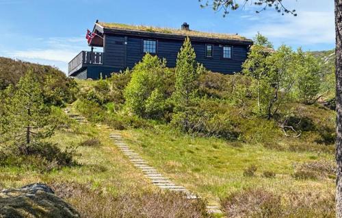 3 Bedroom Gorgeous Home In Tjørhom