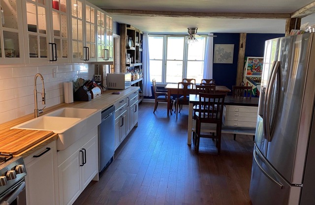3 Bedroom Home located downtown Fergus minutes to Elora