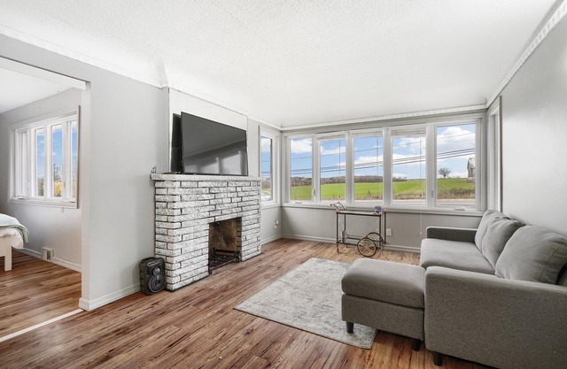 3 Bedroom Home + Party Barn