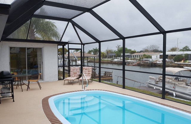 3 bedroom house located on a canal with direct gulf access
