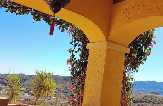 3 bedroom Las Colinas Vera, roofterrace sea- mountain views. wifi, parking