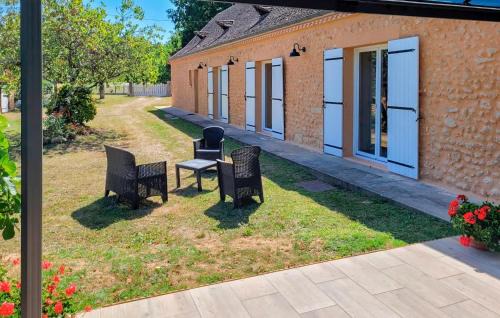 3 Bedroom Lovely Home In La Douze