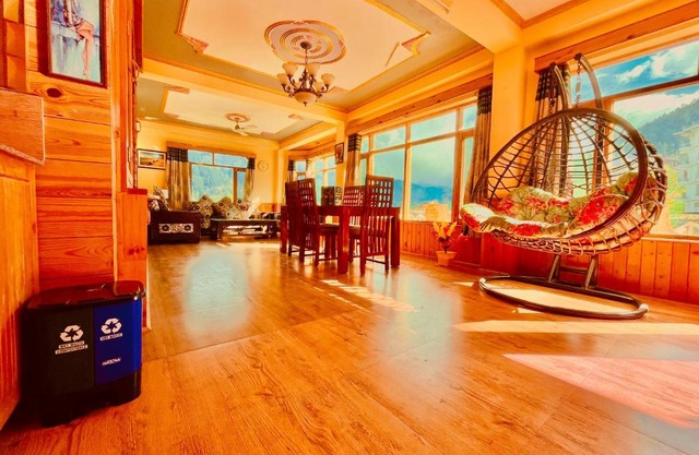 3 Bedroom Luxury villa with sceneric mountain view
