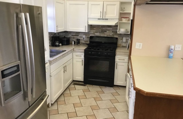 3 bedroom near bike trailheads and tanyard creek
