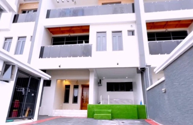3 BEDROOM DUPLEX WITH POOL AND BQ IN IKATE LEKKI