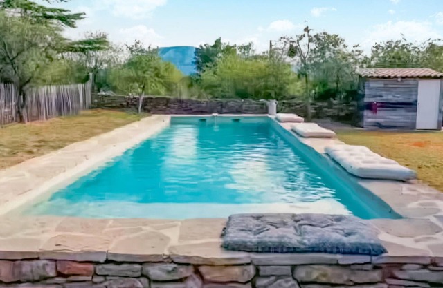 3 bedroom pet friendly home in LE ROUET