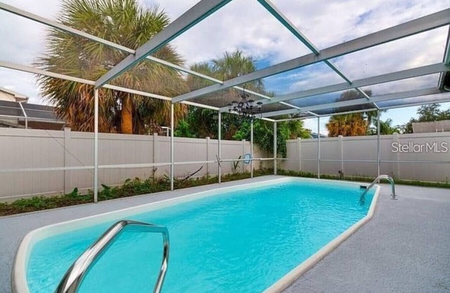 3 Bedroom Pool Home | Close to Airport + Downtown