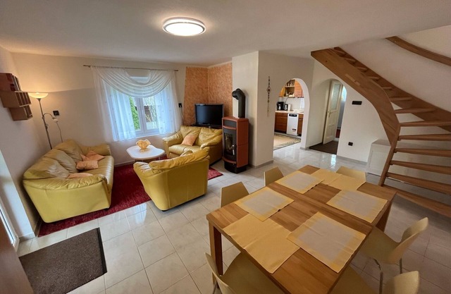 3 bedroom private vacation home in balatonmã¡riafã¼rdo