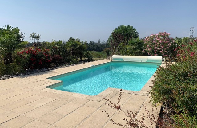 3 Bedroom Private vacation home in ECHOURGNAC