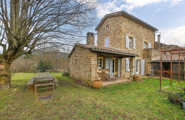 3 bedroom stunning home in La Vernarède
