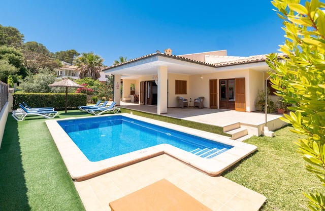 3 bedroom villa, with private pool and BBQ, Puerto Pollensa