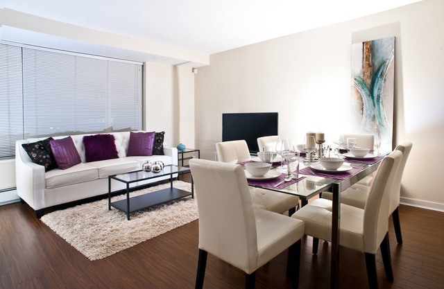 3 Bedrooms/3 Baths House in Downtown Vancouver