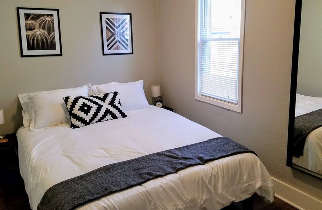 3 Bedrooms in NE Mpls Art District