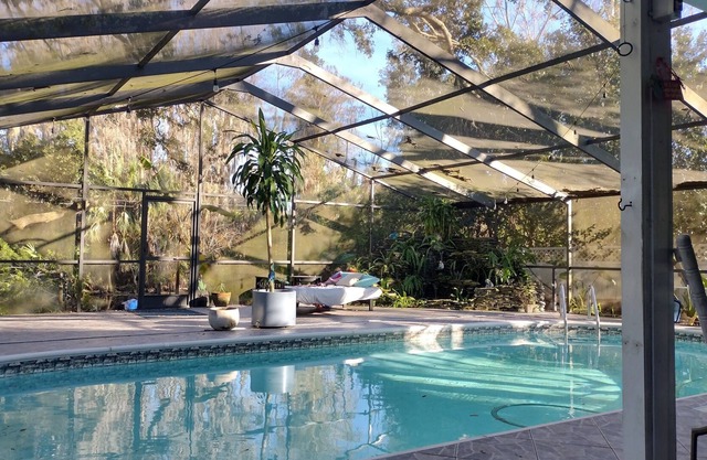 3 br/ 2 bath boho retreat! -Near Tampa/Beach/ Springs