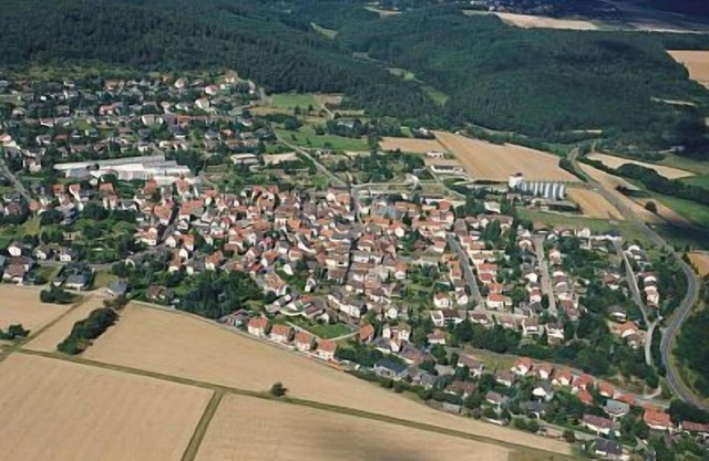 3 civil App. 'U2' (50sqm) for 3 - 6 persons, 25 km to Frankfurt-Nord