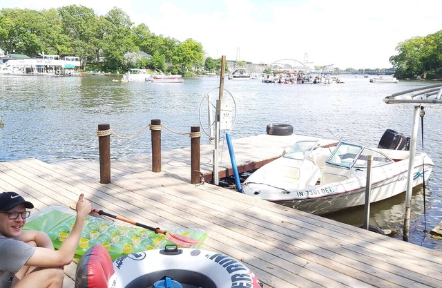 #3- Monticello, IN Lakefront Home: Sleeps 8, Swim & Boat docks.