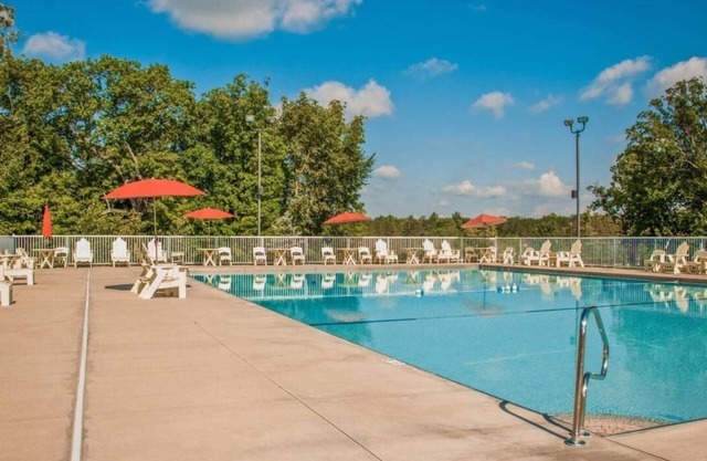3 Relaxing Villas w/Balcony | Enjoy our Pirate’s Cay™ Indoor Water Park