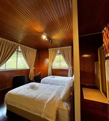 3 Retro-Antique Inspired Interconnected Family Rooms at Country Lodge - Eco Valley Retreat 豐之谷