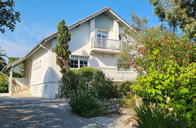 3-room apartment* in a beautiful Basque villa in Chiberta, walking distance to the beach