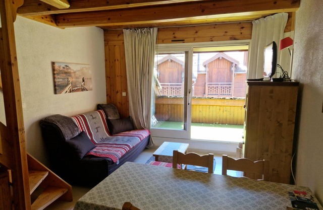 3-Room Duplex - 6 ppl, Chantemerle, private parking