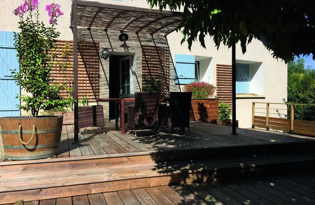 3-star cottage for 6 to 8 people with swimming pool in Nérac
