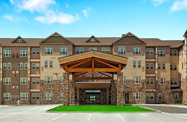 3-Star Hotel ∙ Hyatt House Minot- North Dakota