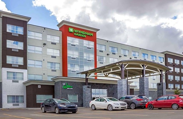 3-Star Hotel ∙ Wyndham Garden Edmonton Airport