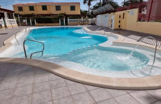 3-storey bungalow in Maspalomas Relaxation, wellness, sun, beach, pool or party